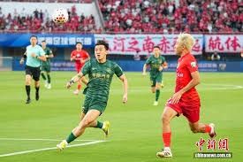巴黎圣日耳曼的胜利与法甲联赛地位的关系探讨